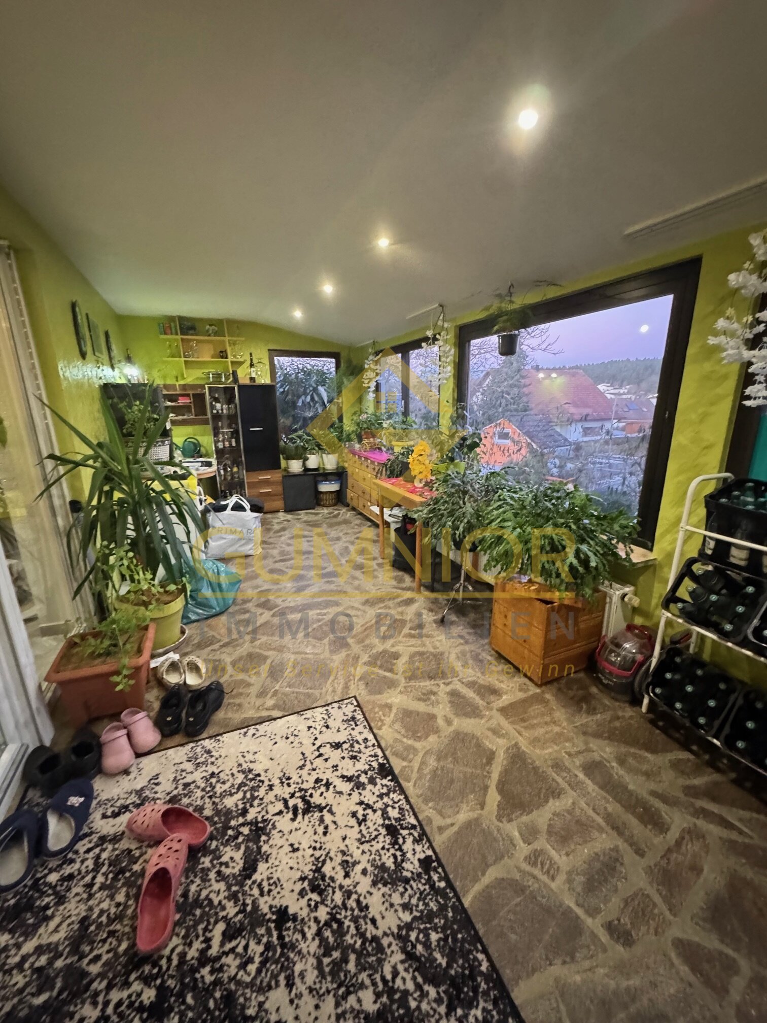 Hochwertiges Wohnhaus mit Einliegerwohnung- Pelletsofen** Tolles Grundstück -- Wintergarten ** Top**