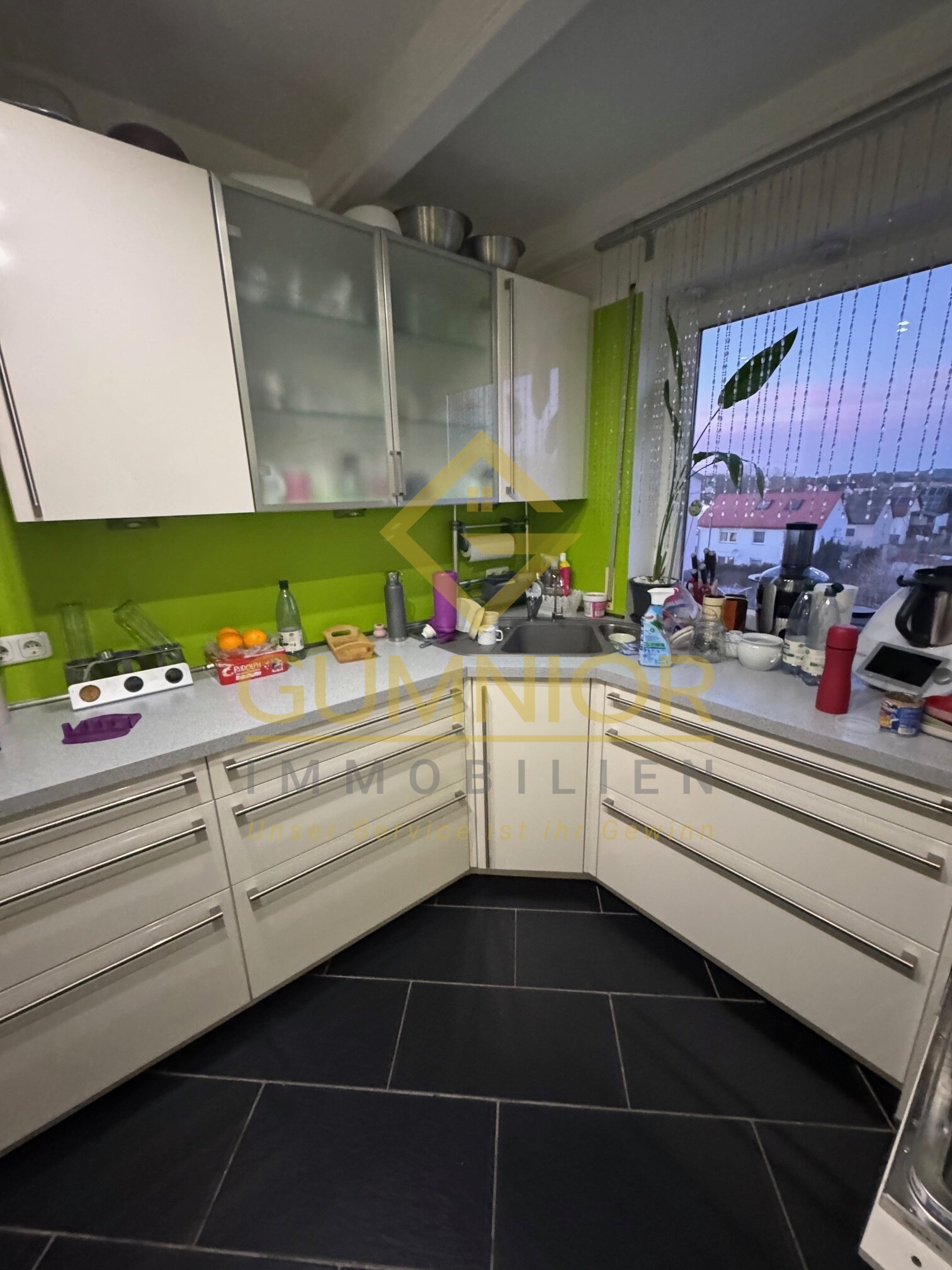 Hochwertiges Wohnhaus mit Einliegerwohnung- Pelletsofen** Tolles Grundstück -- Wintergarten ** Top**
