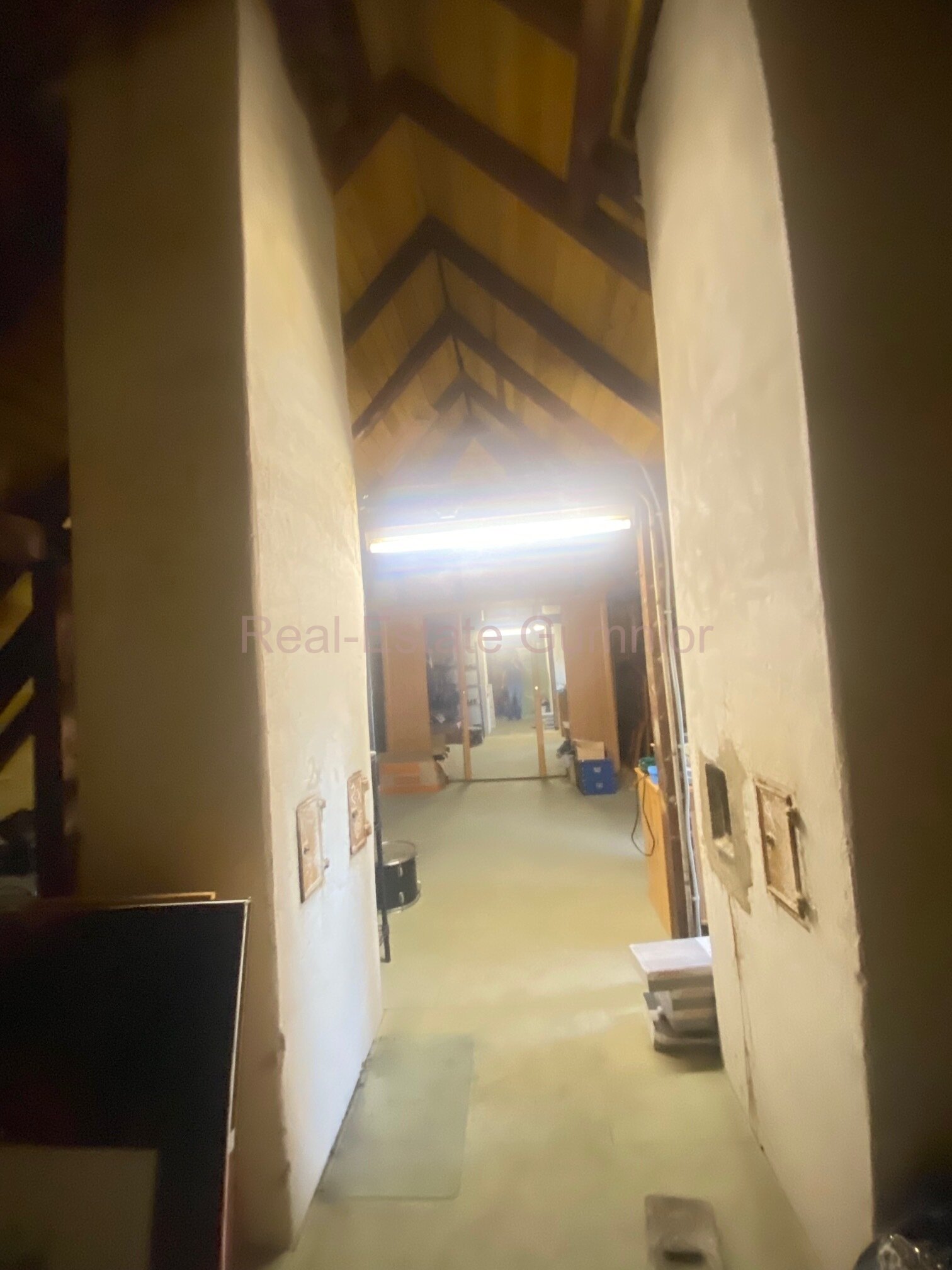 RESERVIERT!! Modernisiertes 1-2 Fam.-Wohnhaus mit schönem Grundstück nähe des Zentrums ** Gepflegt **