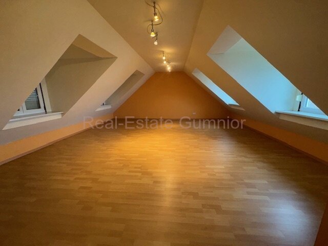 Ein großzügiges Domizil am schönsten Basaltkegel Europas ** In traumhafter Randlage 