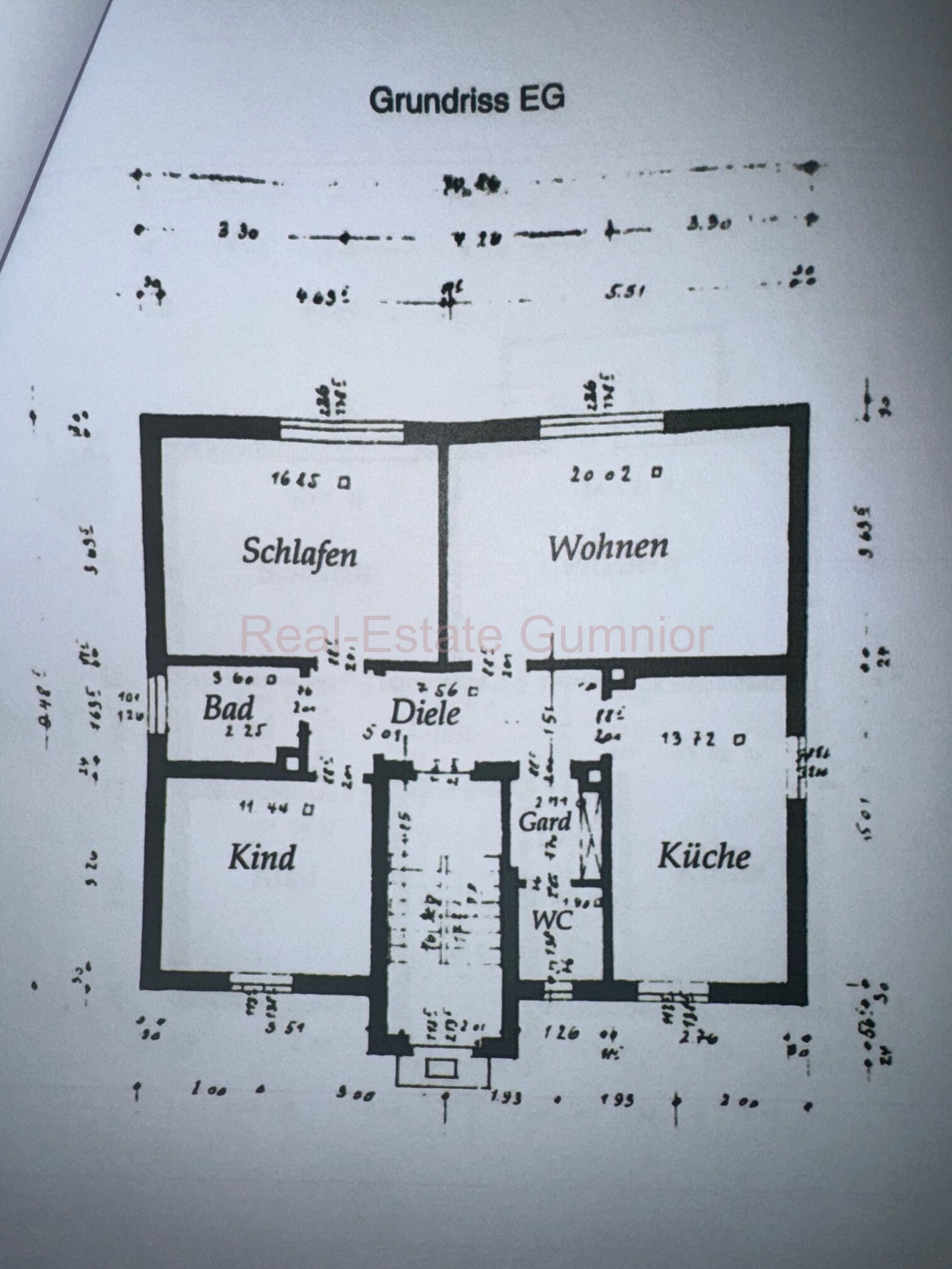 Großzügiges Wohnhaus für 3 Familien in begehrter Lage von Weiden -- Keller- EBKs 