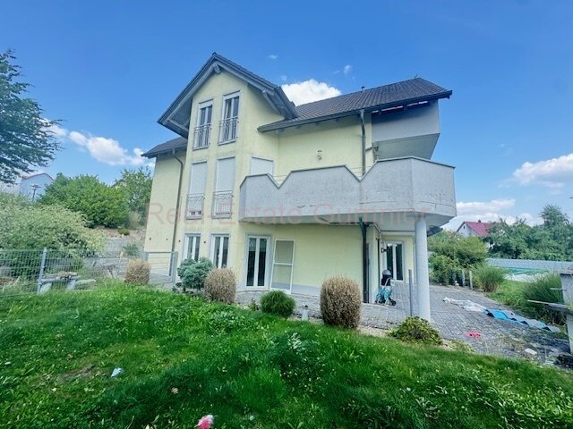 Parkstein: Ihr neues Traumdomizil in unverbaubarer Lage ** Tolle Aussicht in diesem hochkarätigen Wohnhaus genießen** Top ** 