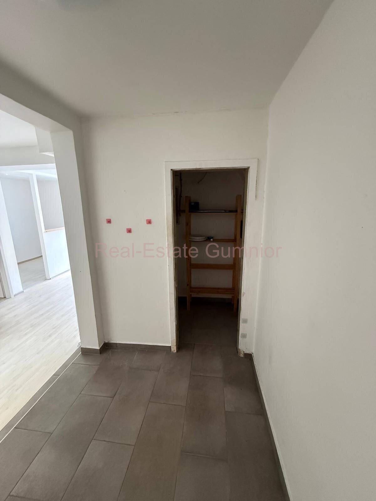 Gepflegte 3 Zimmer EG-Wohnung im Zentrum ** PLUS EBK ** Terrasse im Aussenbereich