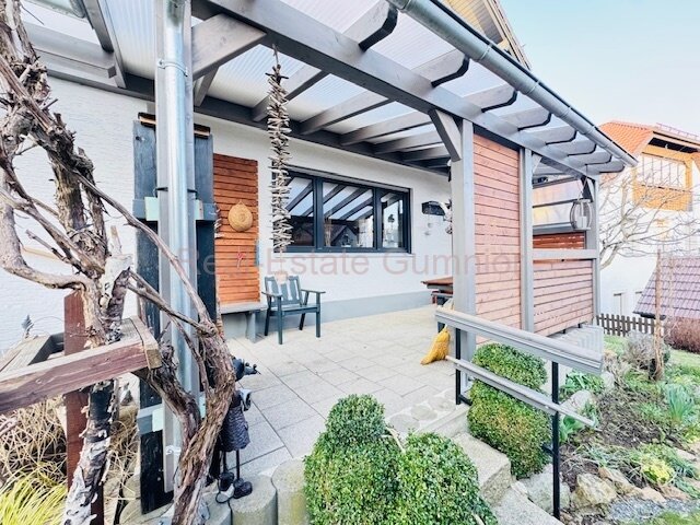 Top gepflegtes 2-3 Fam.-Wohnhaus -- Immer wieder renoviert und modernisiert ** Top ** EBK und Balkone