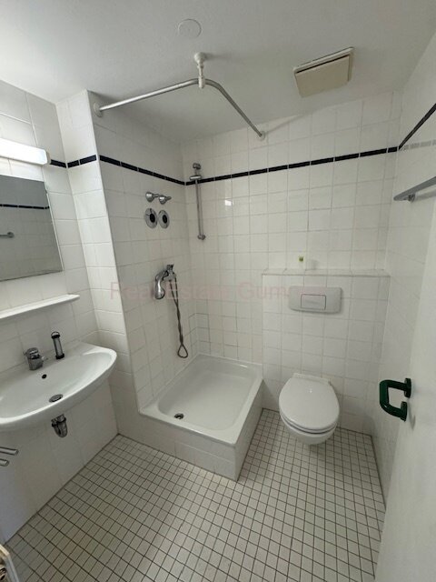 ** Top ** Gepflegtes 1 Zimmer Apartment mit EBK und TG-Stellplatz ** Wintergarten **