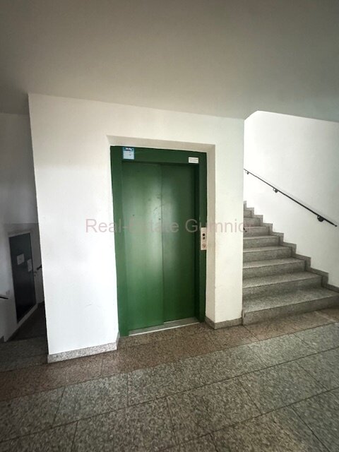 Tolle 2 ZKB Apartment mit großen Balkon und tollem Ausblick  - in verkehrsgünstiger Lage ** TG-Stellplatz ** EBK 