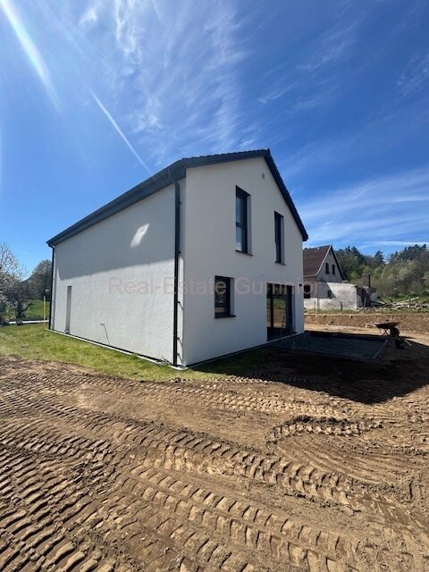 Erstbezug !!! Modernes Wohnhaus mit großem Garten -- KfW 40 PLUS  mit EBK