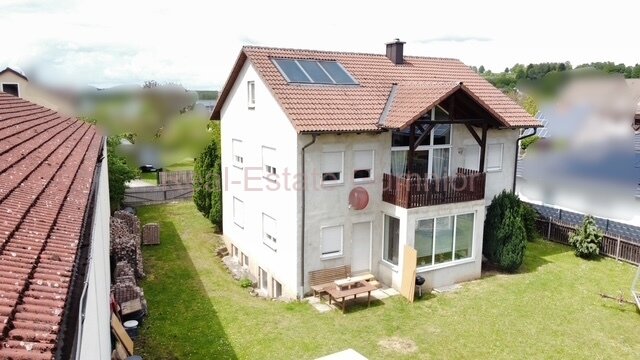 Ihre Gelegenheit  1-2 Familienhaus mit Kaminzauber – Nachhaltiges Wohnen durch moderne Wärmepumpe --