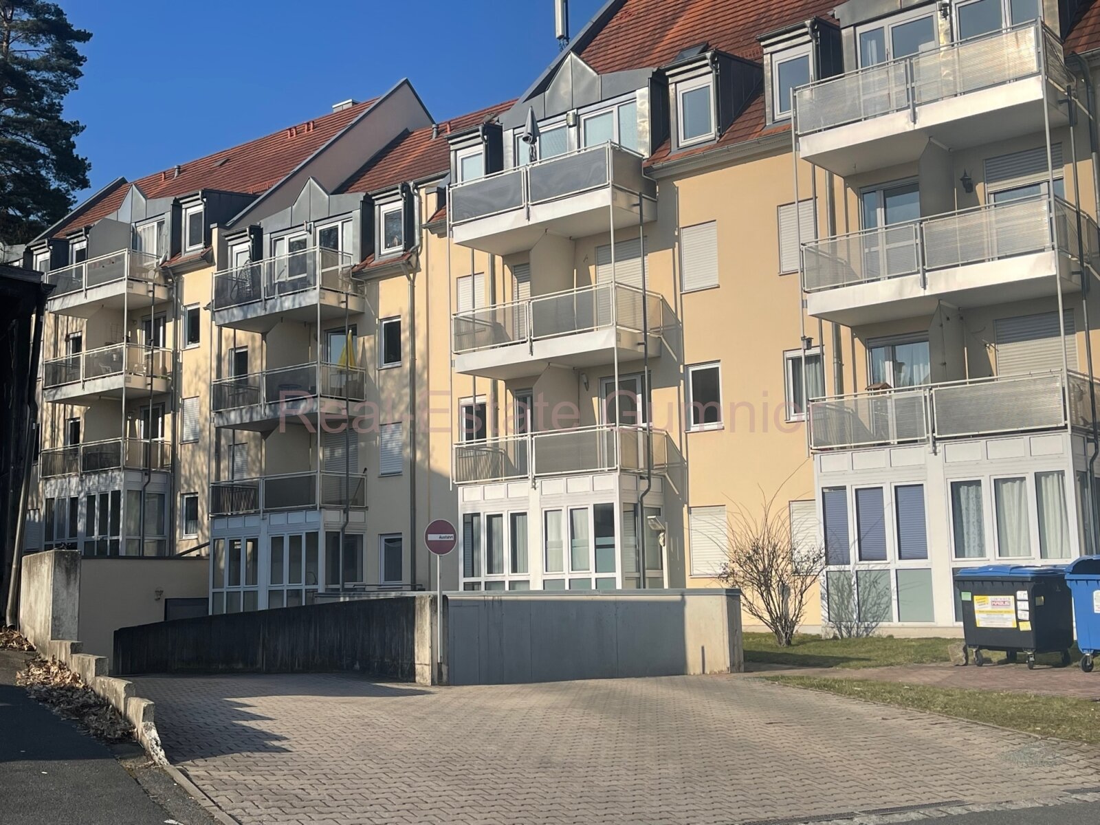Weiden: Top Investment **2 Zimmer-WG mit toller Aussicht ** Lift** EBK** TG-Stellplatz Weiden: Top Investment **2 Zimmer-WG mit toller Aussicht ** Lift** EBK** TG-Stellplatz