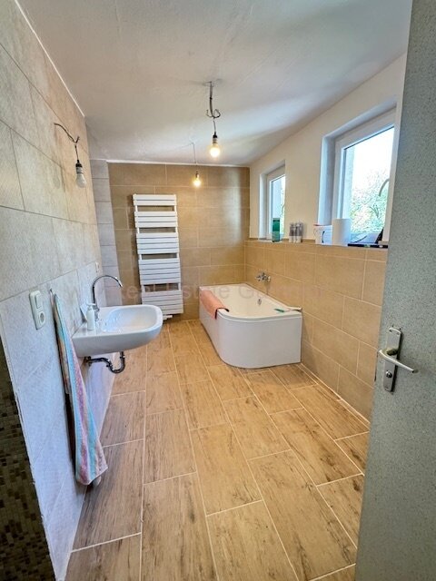 Unikates Familien-Domizil ** Tolles Wohnambiente inmitten der Natur mit großem Grundstück und vielseitigen Nutzungsmöglichkeiten ** Top**