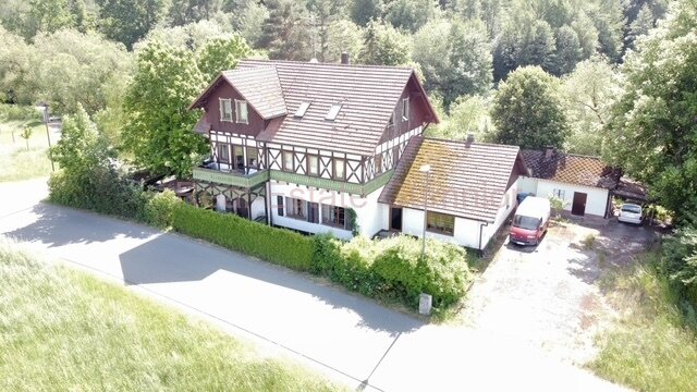 Unikates Familien-Domizil ** Tolles Wohnambiente inmitten der Natur mit großem Grundstück und vielseitigen Nutzungsmöglichkeiten ** Top**