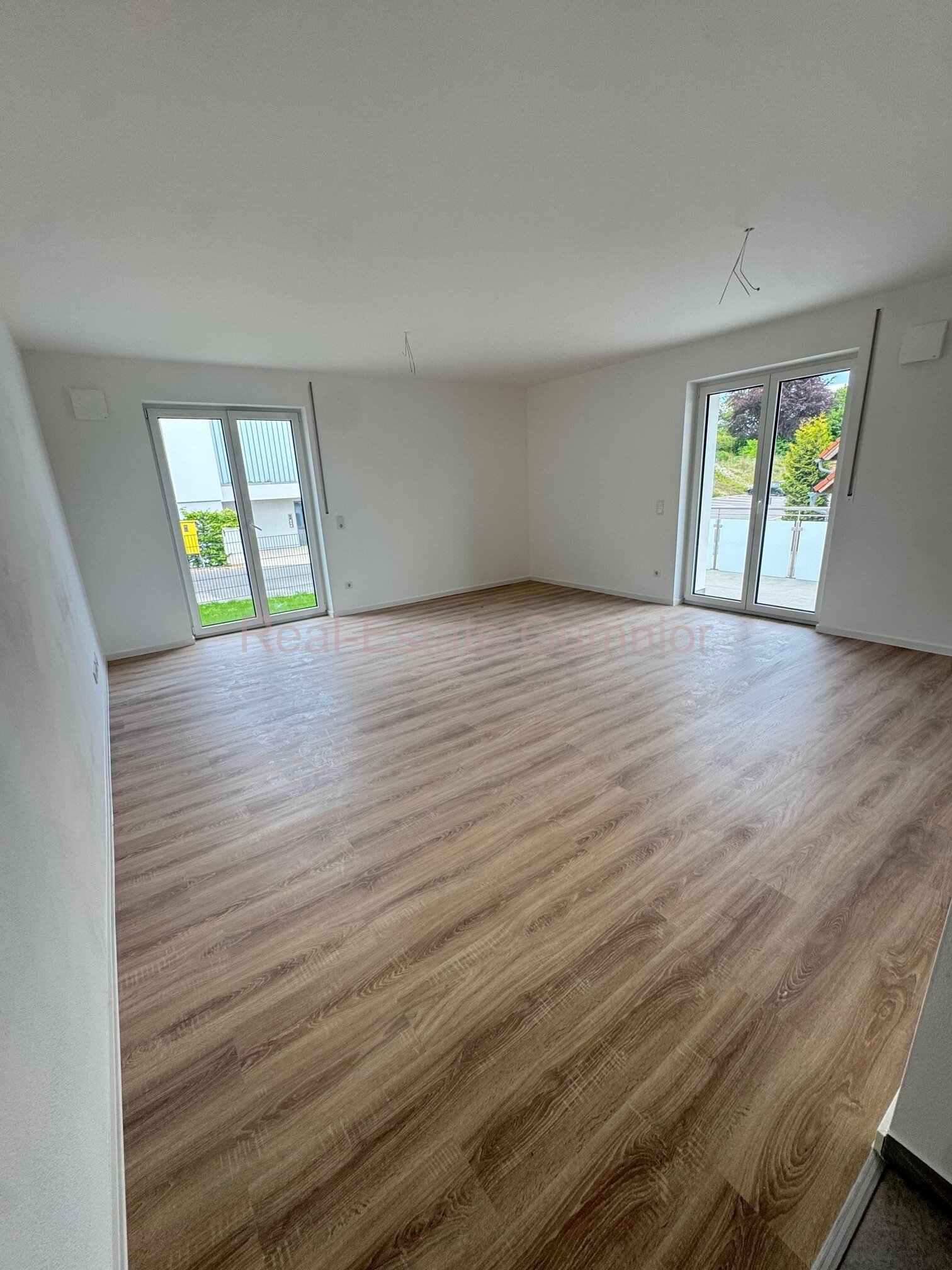Rentabel Vermietet ** Moderne 2 Zimmer Wohnung ** KfW40-QNG-- Förderfähig* Hohe Abschreibung