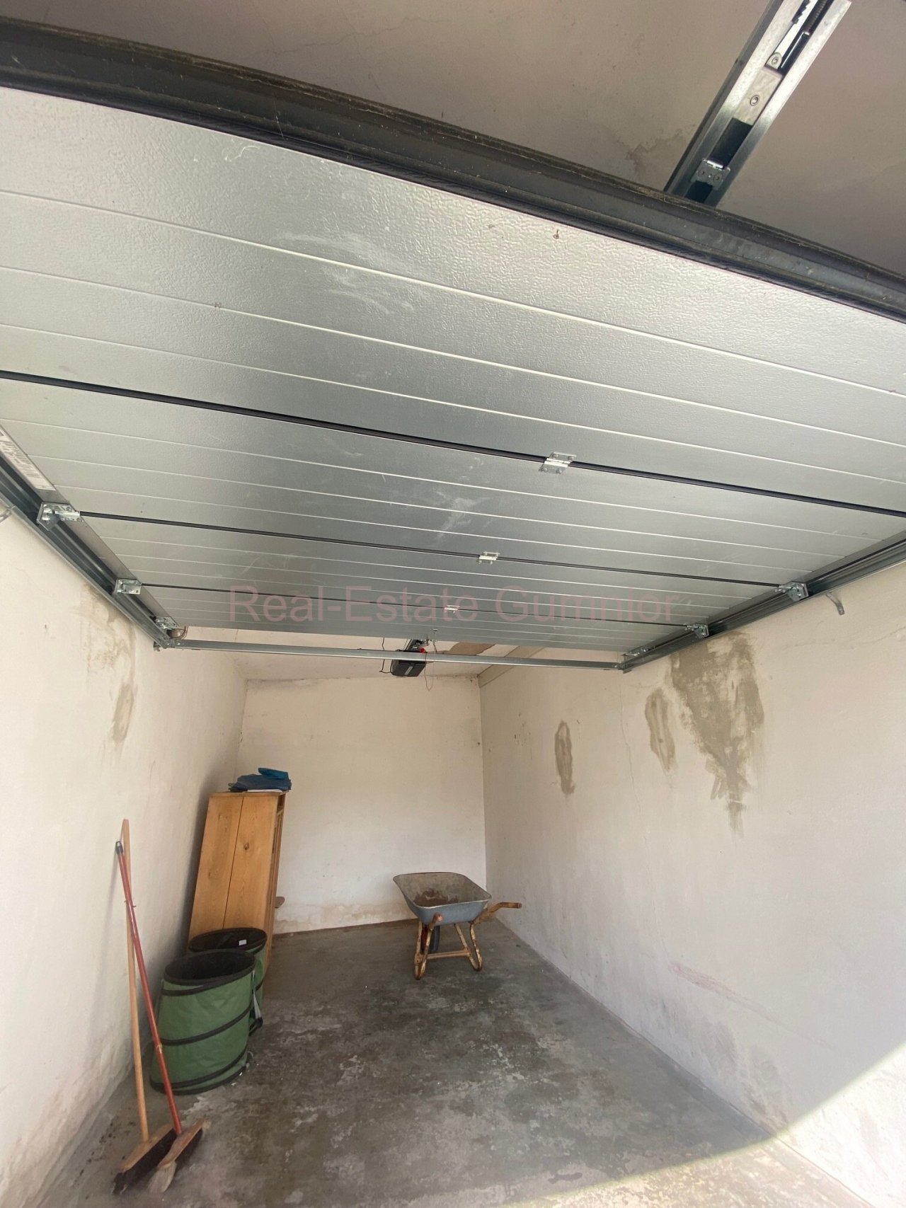Garage Garage