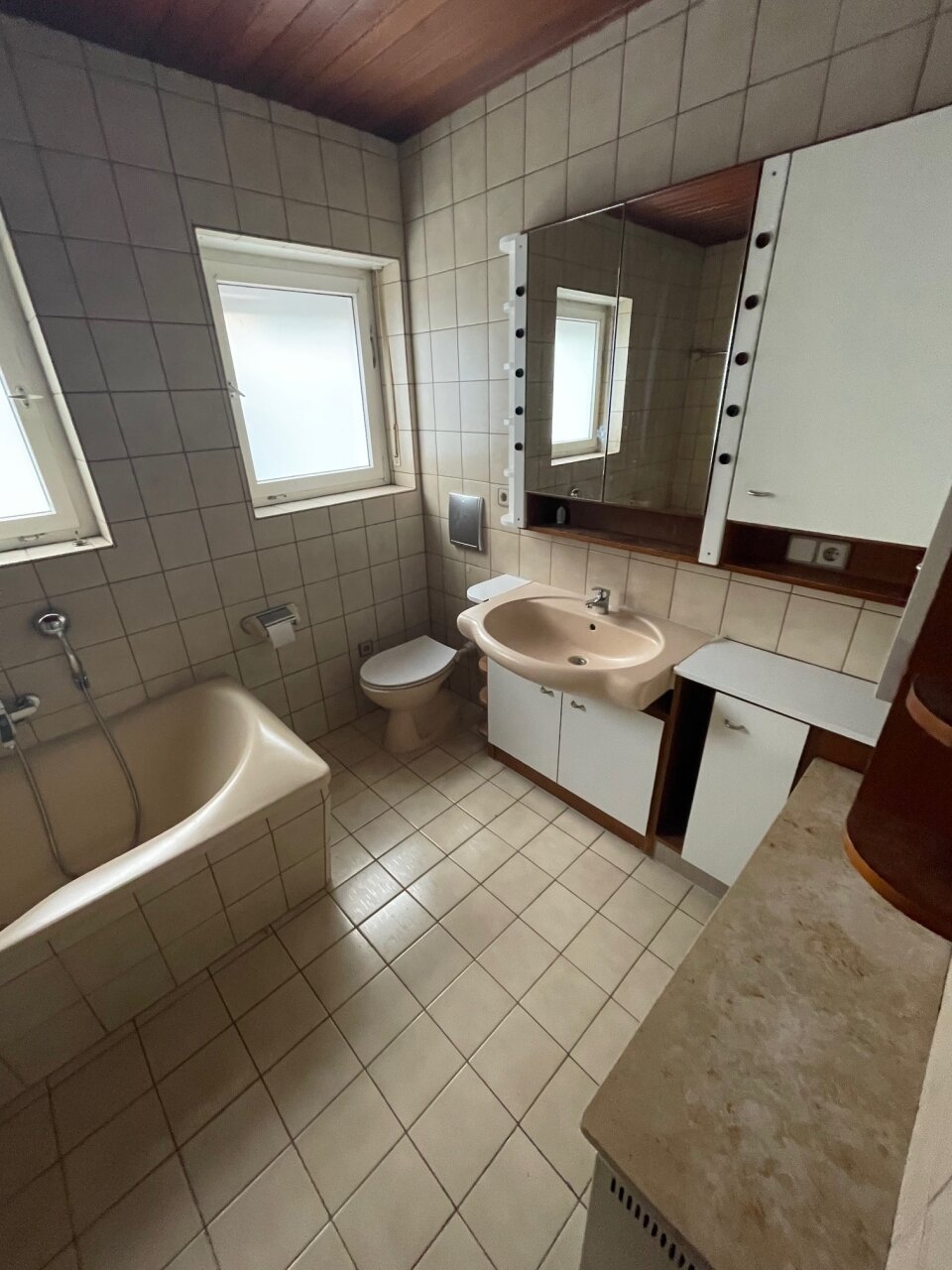 Badezimmer im EG Badezimmer im EG
