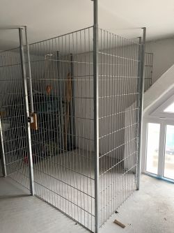 Abstellkammer am Dachboden Abstellkammer am Dachboden