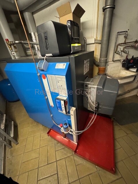 Neue Öl-Zentralheizungsanlage 