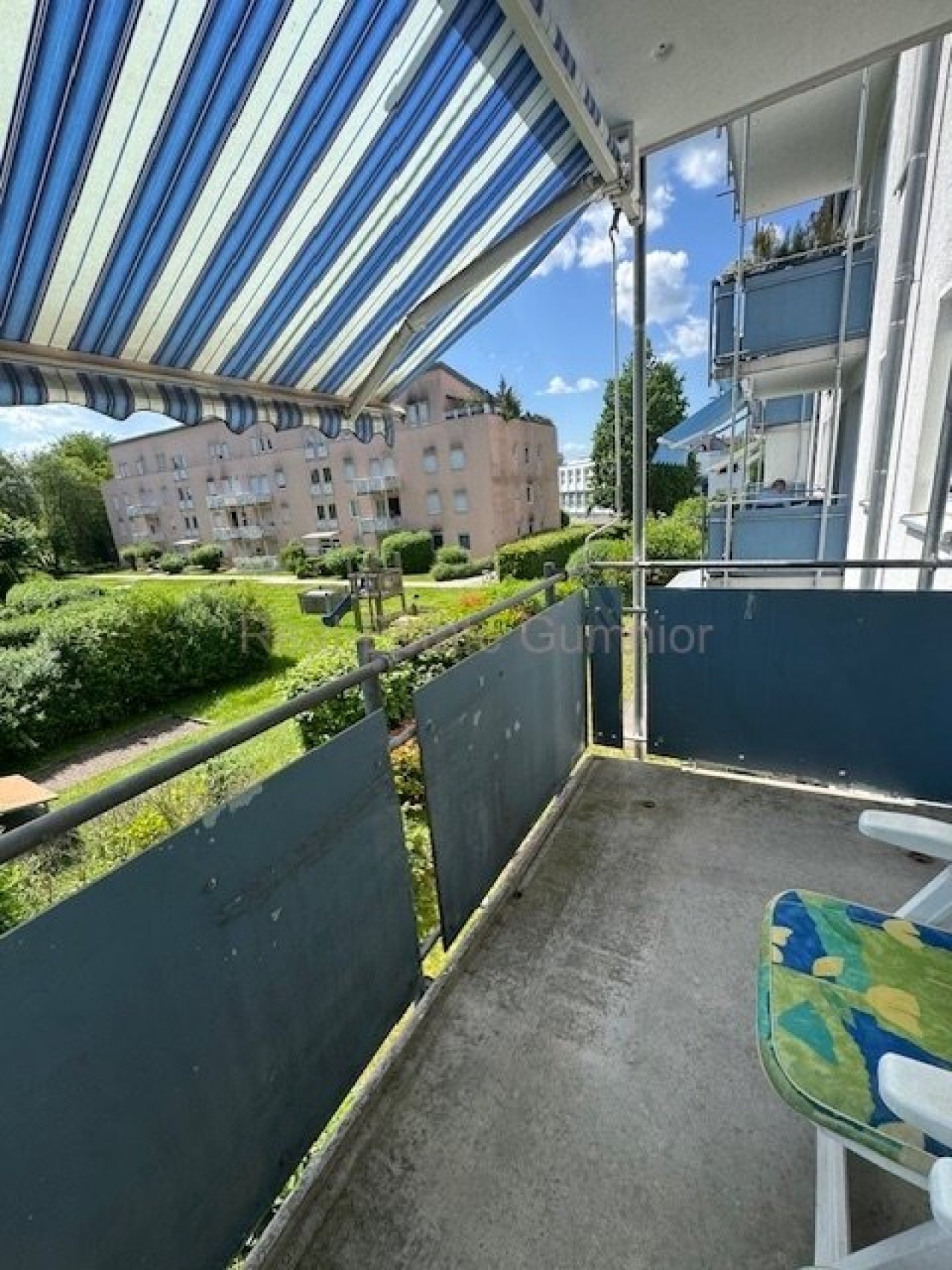 Balkon auf Sonnenseite Balkon auf Sonnenseite