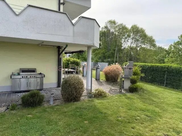 Traumhafte Aussicht in unverbaubarer Lage ** Wohnhaus mit ELW  ** Top ** Pool, Kaminofen und vieles mehr