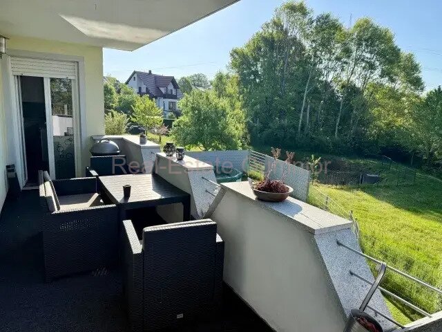 Traumhafte Aussicht in unverbaubarer Lage ** Wohnhaus mit ELW  ** Top ** Pool, Kaminofen und vieles mehr
