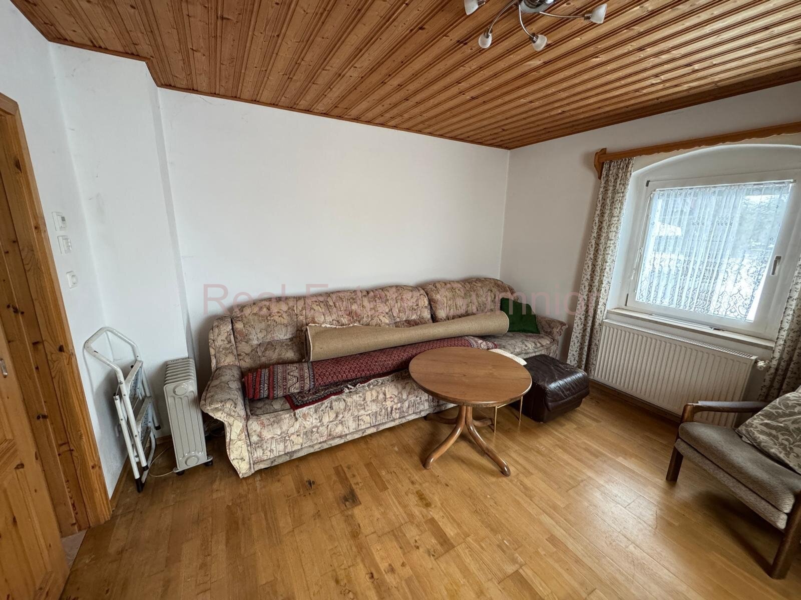 Großes Grundstück mit Bestandsgebäude und Scheune- Bastlerobjekt- Vielseitig nutzbar 