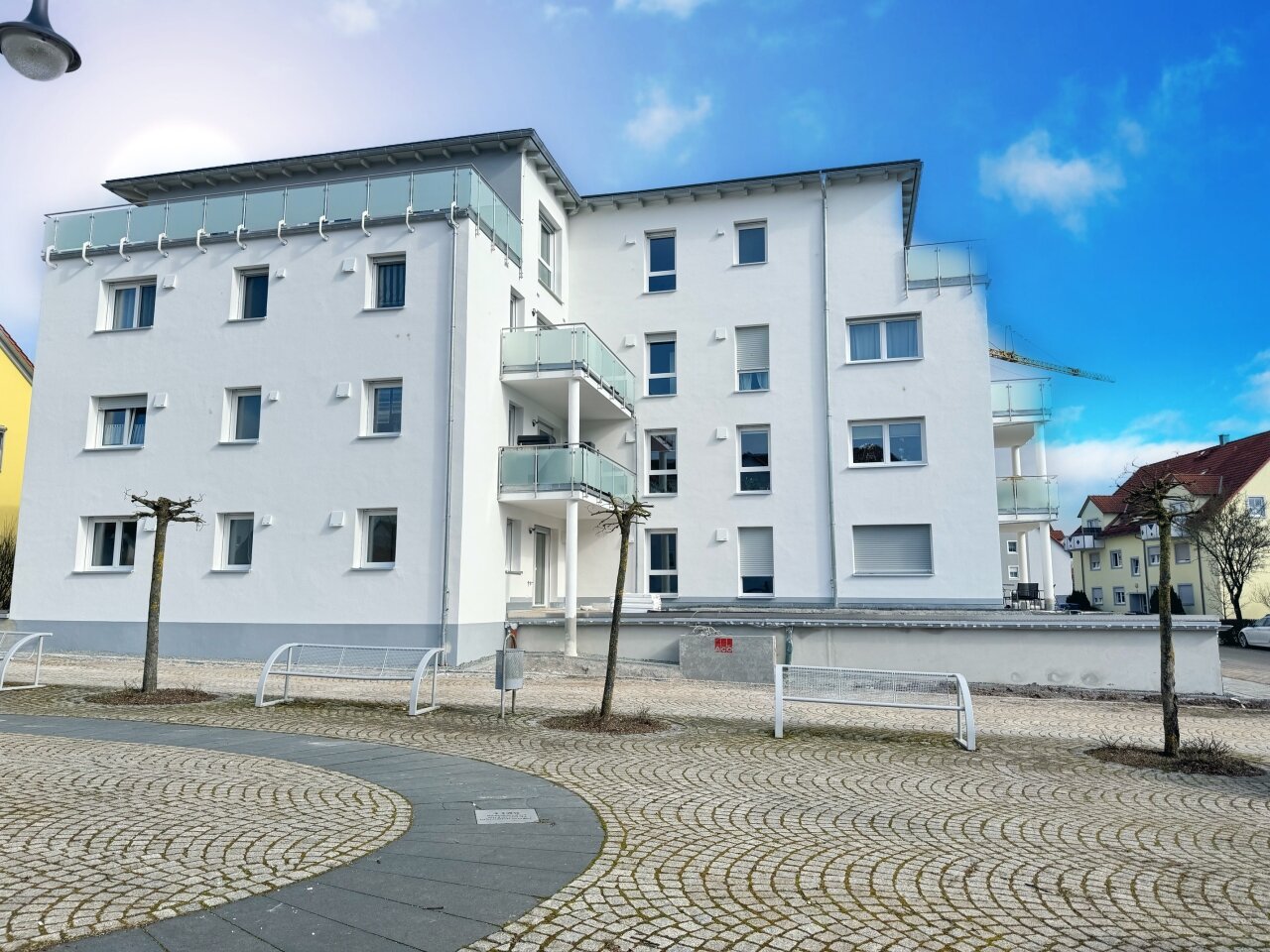 Großzügige 4 ZKB-Terrassenwohnung mit Gartenfläche in zentraler und doch ruhiger Wohnlage ** KfW 40**Barrierefrei  