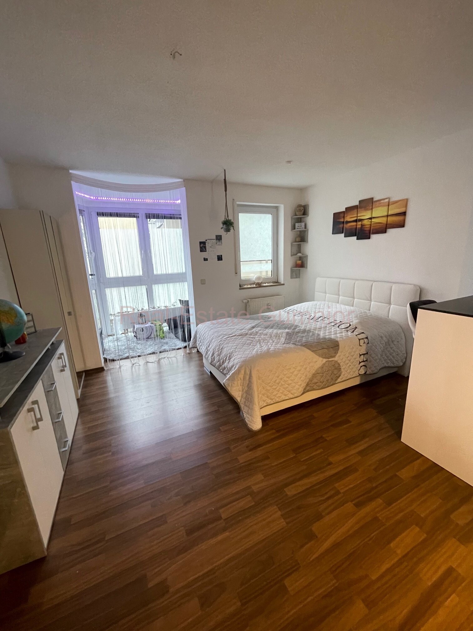 Weiden: Modernes 1 Zimmer Apartment -- frisch renoviert und hochwertig eingerichtet ** Wintergarten + TG Stellplatz* Lift  