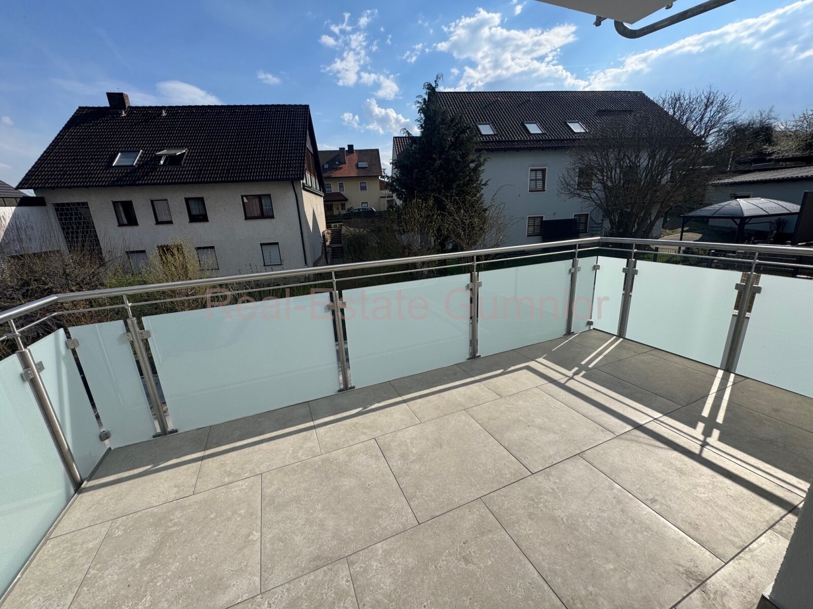 Großzügig und Gemütlich* 3-4  Zimmer - Souterrain -  Wohnung mit Terrasse ** QNG - KfW-Förderfähig 