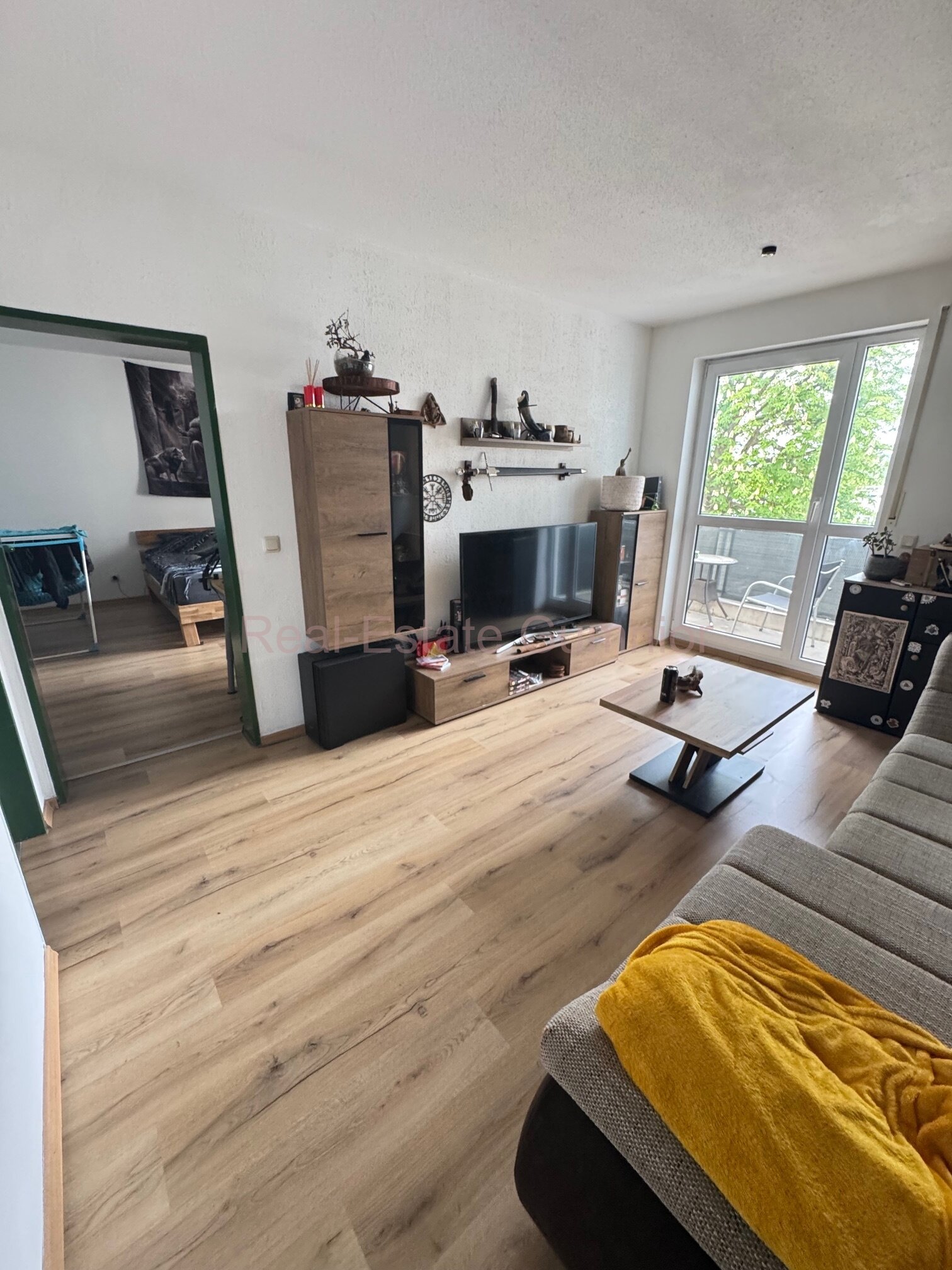 Weiden: Tolle 2 ZKB Apartment mit großen Balkon und tollem Ausblick - in verkehrsgünstiger Lage ** TG-Stellplatz ** EBK Weiden: Tolle 2 ZKB Apartment mit großen Balkon und tollem Ausblick - in verkehrsgünstiger Lage ** TG-Stellplatz ** EBK