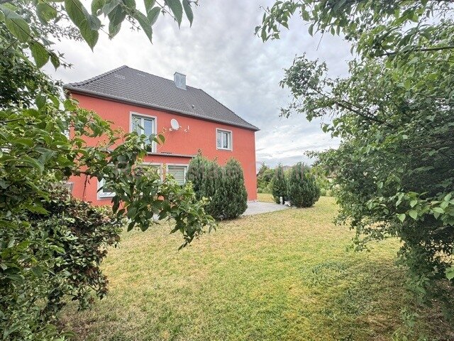 Grafenwöhr: Großzügiges City-Haus -- Leerstehend ** mit weitläufigen Grundstück ** Top ** RESERIVERT !! Grafenwöhr: Großzügiges City-Haus -- Leerstehend ** mit weitläufigen Grundstück ** Top ** RESERIVERT !!